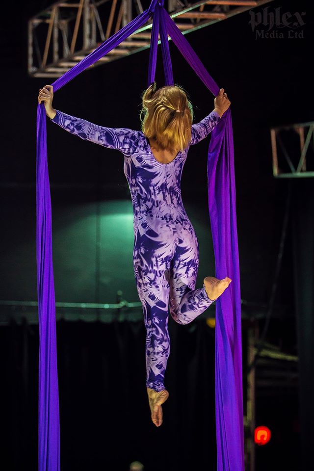Loretta-Hope-aerial-silks-performer-circus-performance-west-midlands-vegan-festival-2014-entertainment-wolverhampton-civic-hall-west-midlands-aerialist-multi-skilled-performer