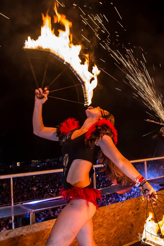 Loretta-hope-festival-fire-performer-LED-glow-poi-fire-fans-fire-eater-dance-entertainment-area-51-agency-Bestival-2014